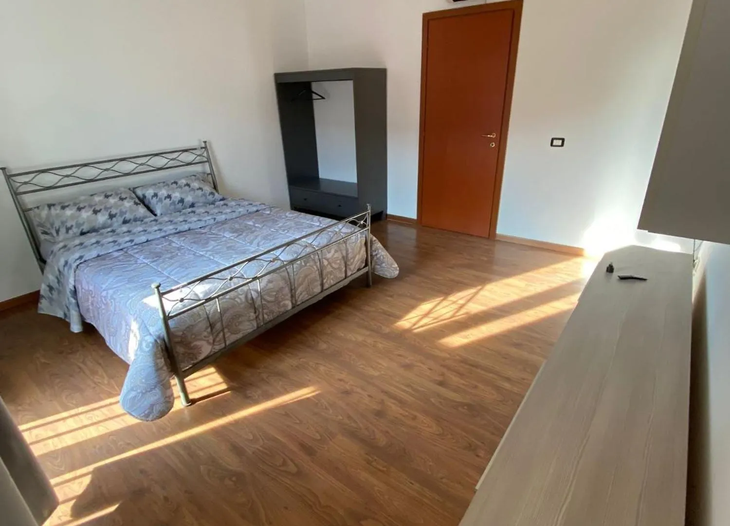 Aurora Rooms Piacenza Italien