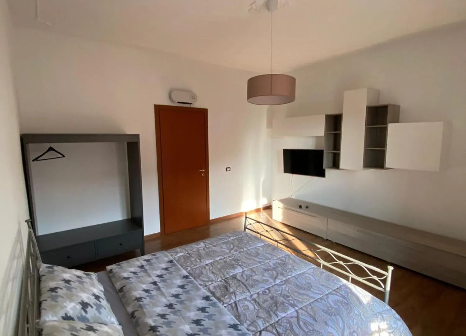 Aurora Rooms Piacenza Italien